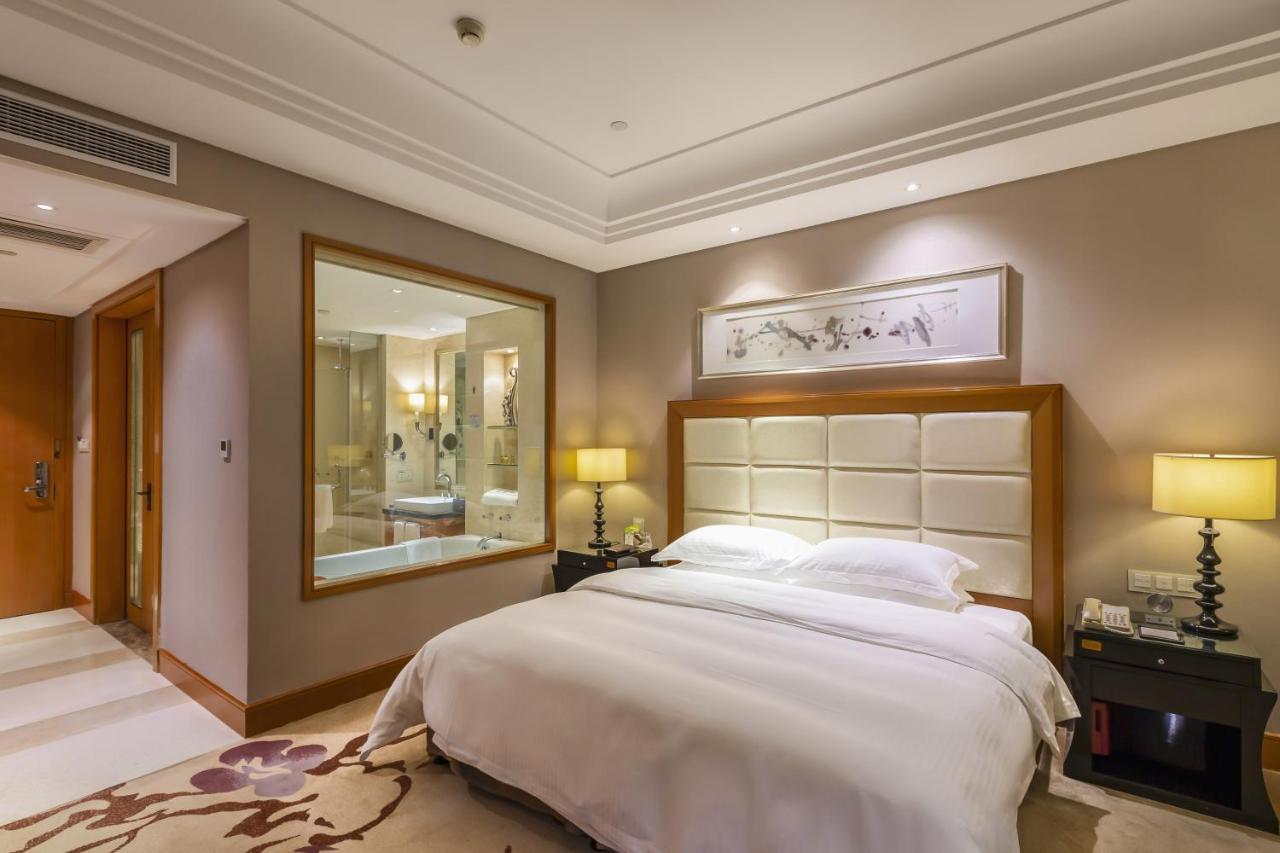 Wyndham Xinyang Downtown Hotel Ngoại thất bức ảnh