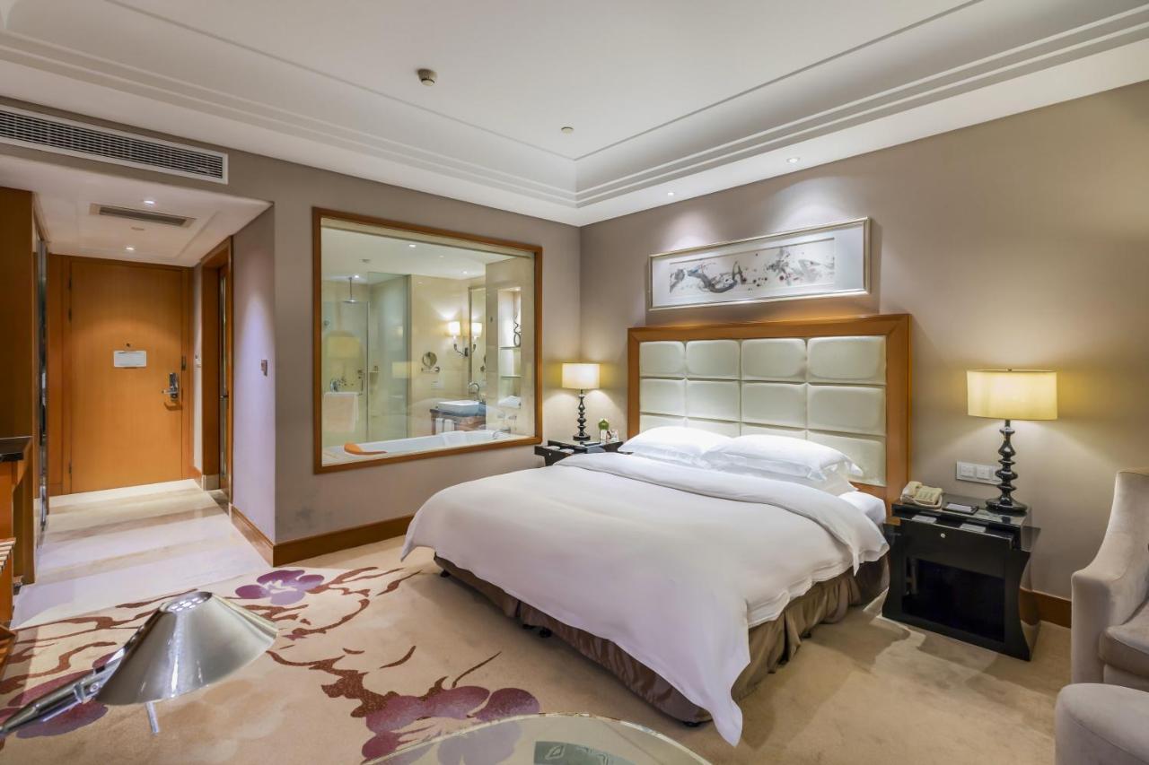Wyndham Xinyang Downtown Hotel Ngoại thất bức ảnh
