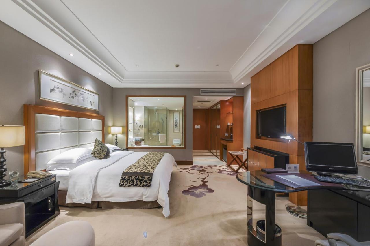 Wyndham Xinyang Downtown Hotel Ngoại thất bức ảnh
