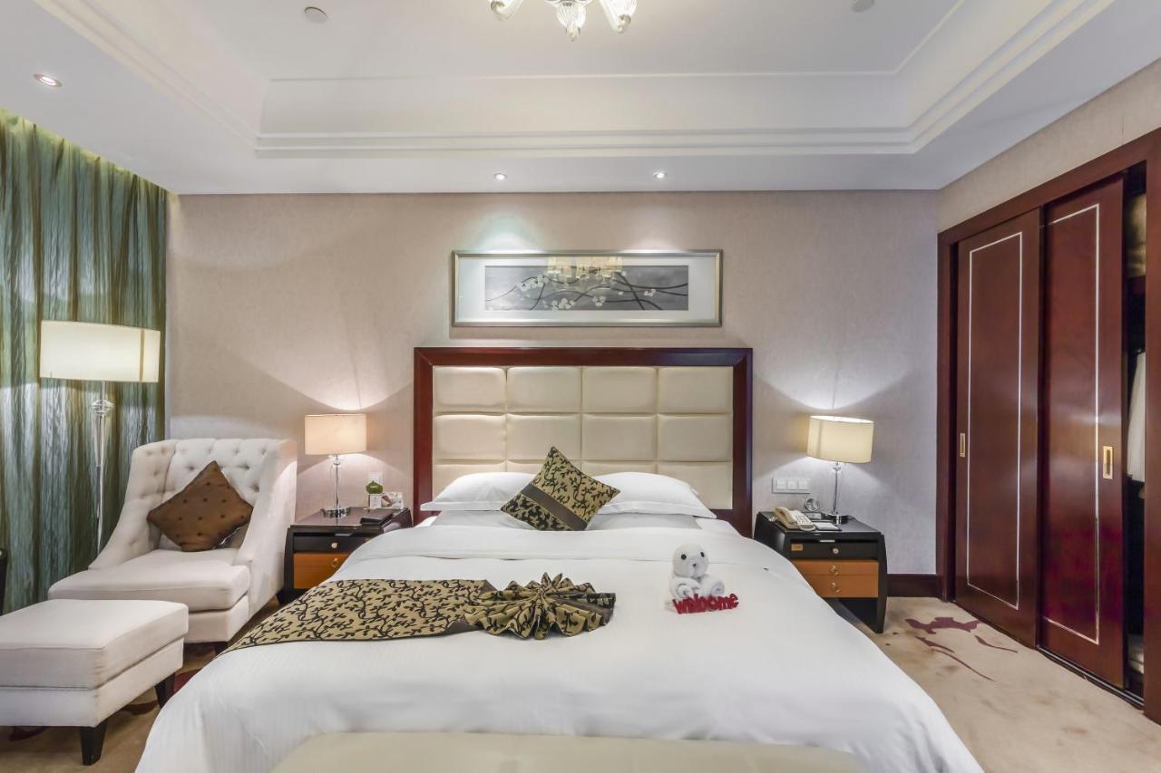 Wyndham Xinyang Downtown Hotel Ngoại thất bức ảnh