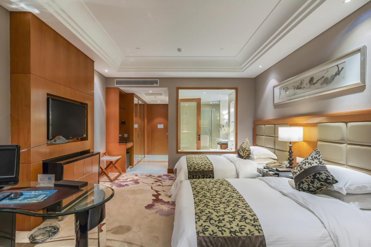 Wyndham Xinyang Downtown Hotel Ngoại thất bức ảnh