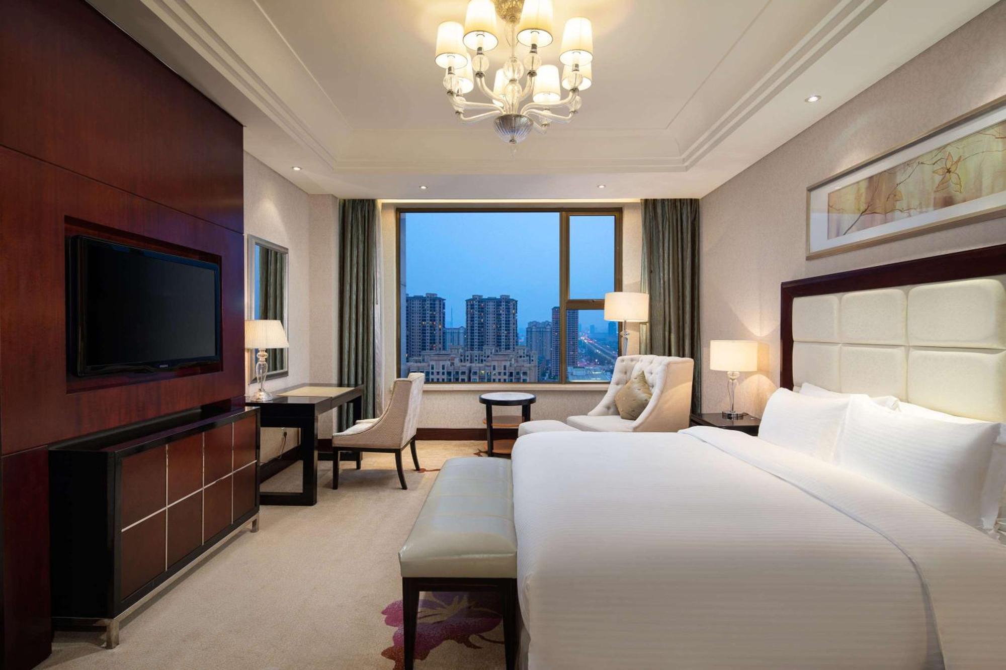 Wyndham Xinyang Downtown Hotel Ngoại thất bức ảnh
